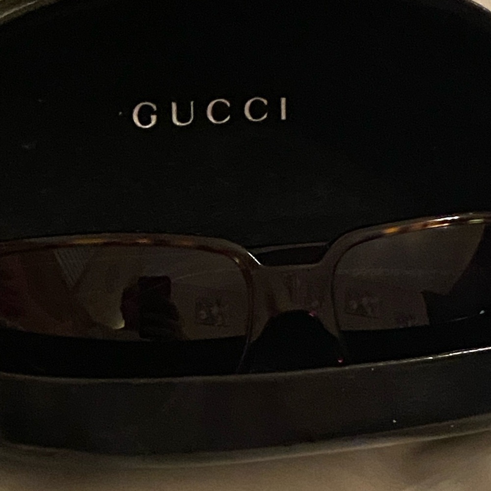 Gucci the Must have CLASIC Sun glusses - Picture 12 of 16